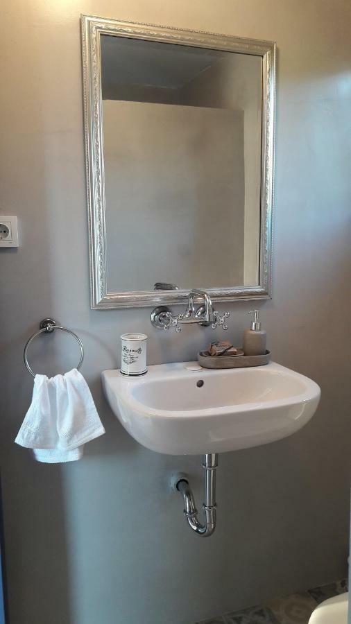 מאלינסקה Holiday Home On Island Of Krk מראה חיצוני תמונה